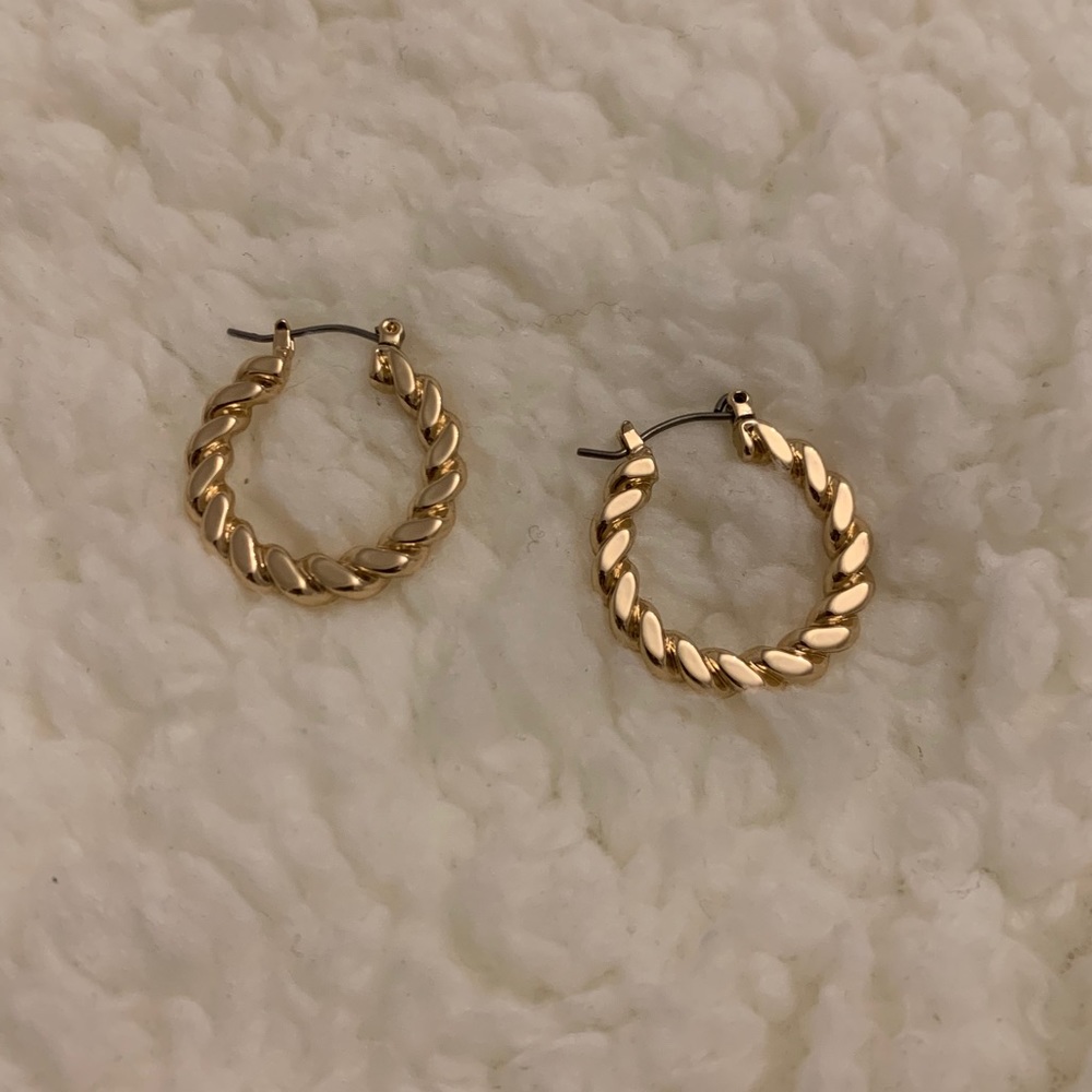 Simple Gold hoops